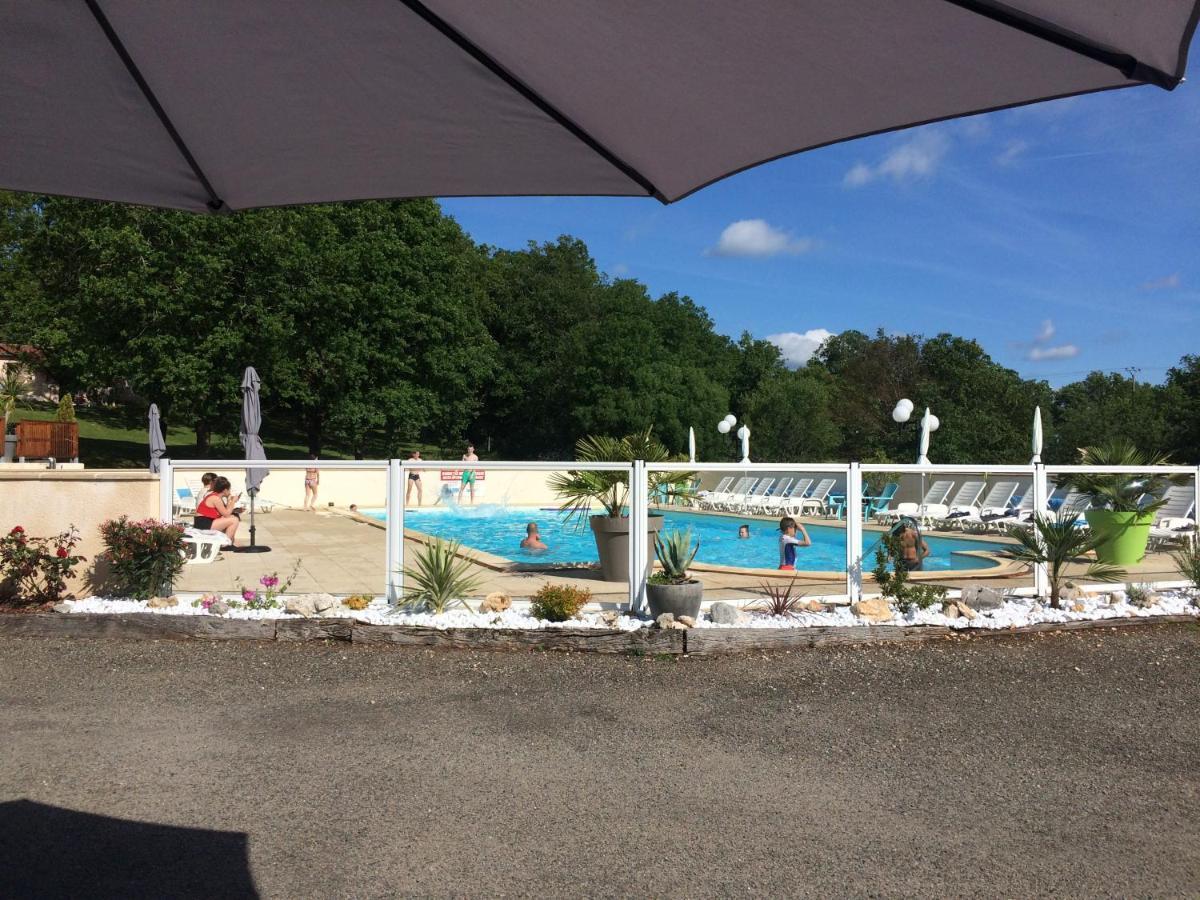 Les Sentiers Du Causse Hotel Lentillac du Causse Exterior photo